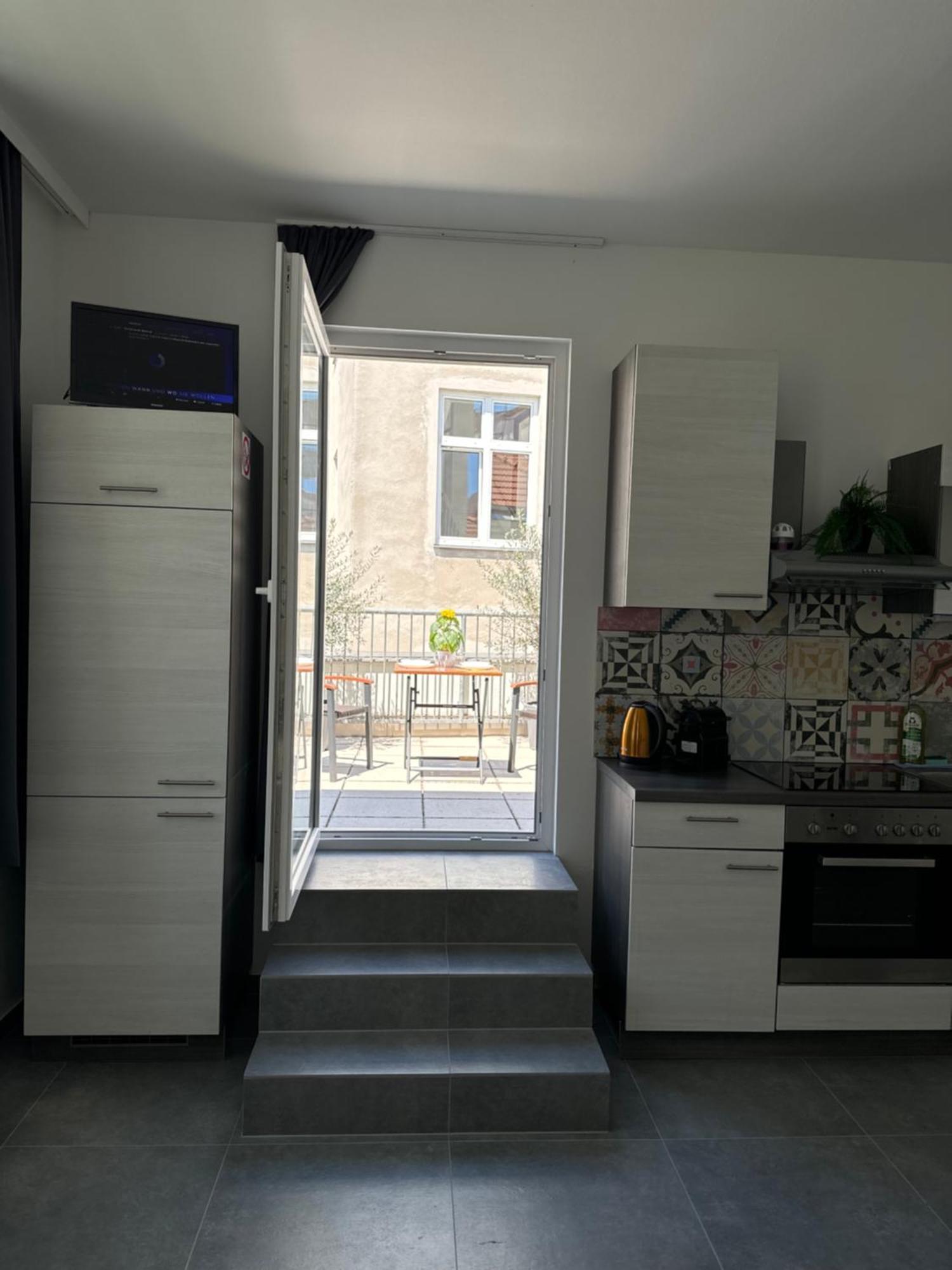 Apartament Klein Aber Fein Mit Terrasse Wiedeń Zewnętrze zdjęcie