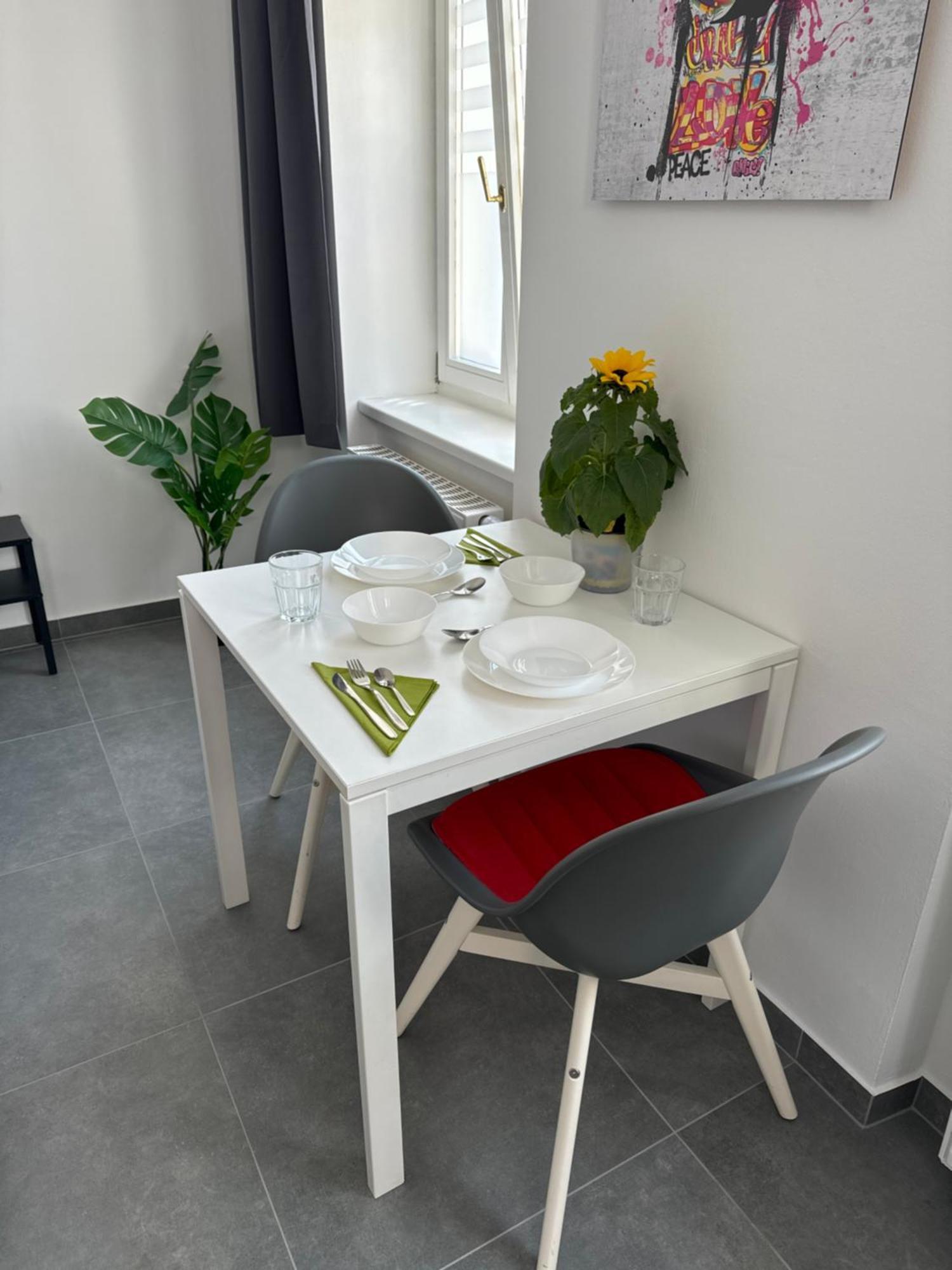 Apartament Klein Aber Fein Mit Terrasse Wiedeń Zewnętrze zdjęcie